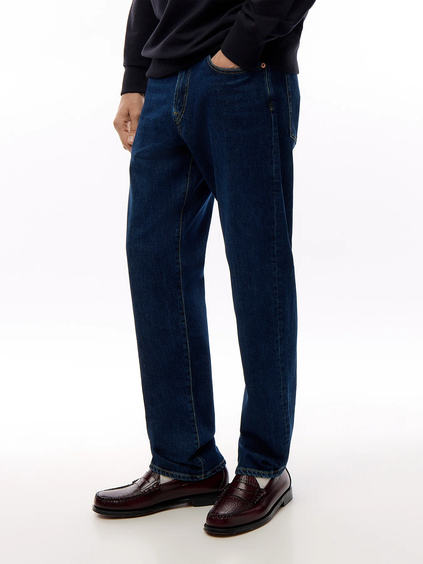 Pocket Stitching Relaxed Fit Jean - Image 4