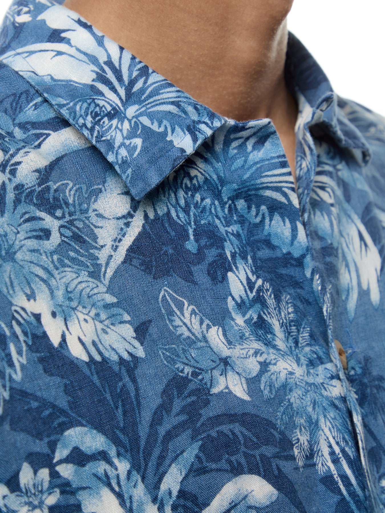 Linen Palm Tree Short Sleeve Shirt - Image 3