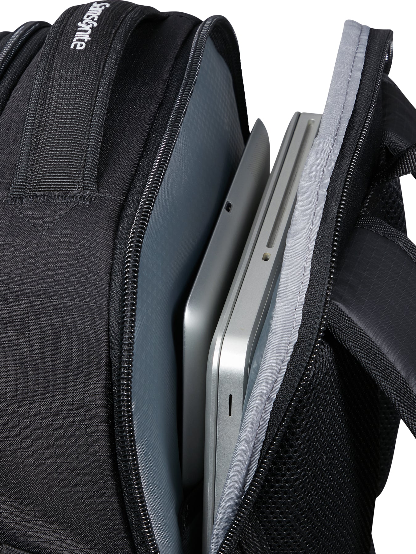 Roadseeker Laptop Backpack 44cm Deep Black - Image 4