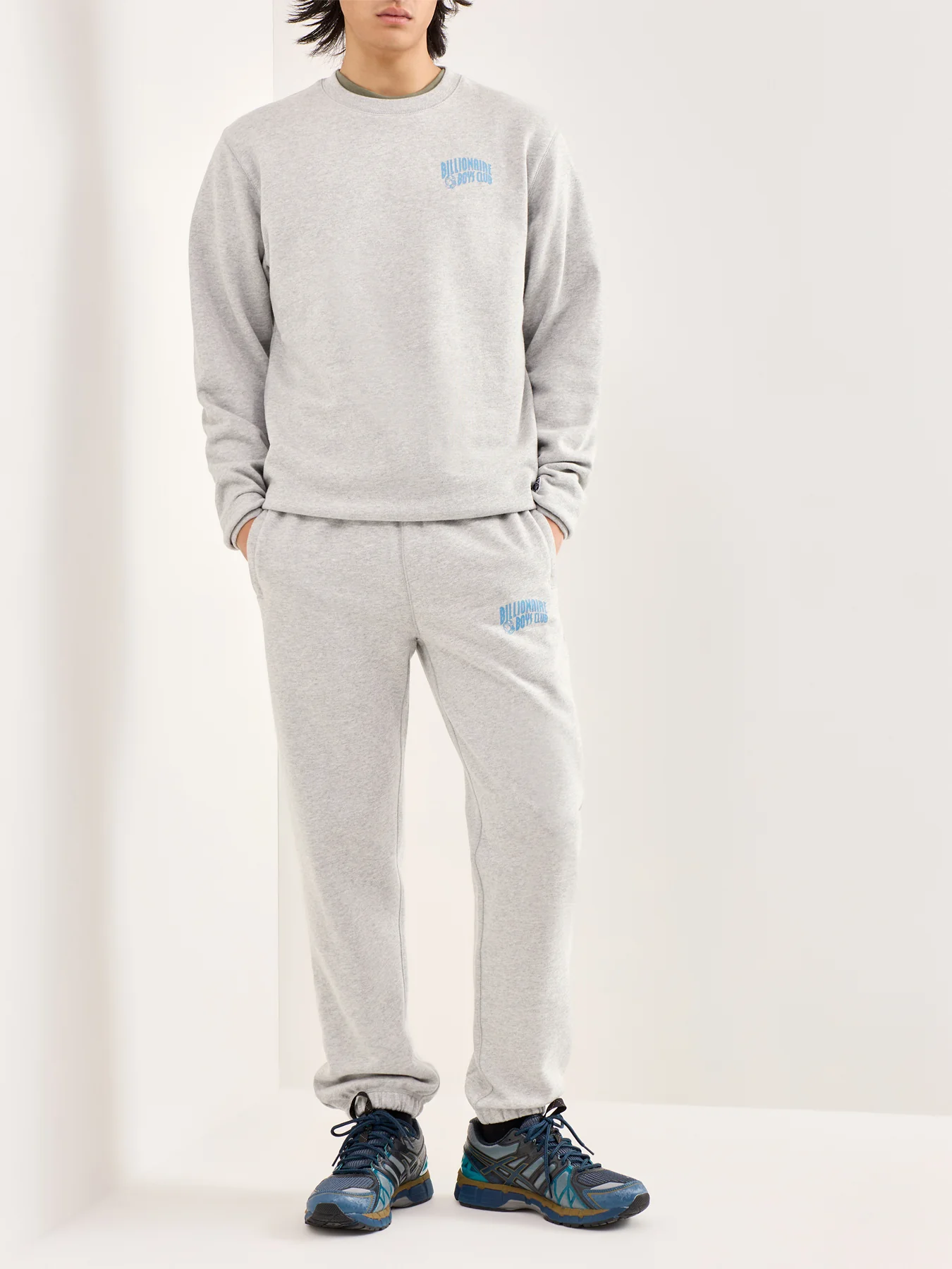Small Arch Logo Heather Grey Set - Image 3