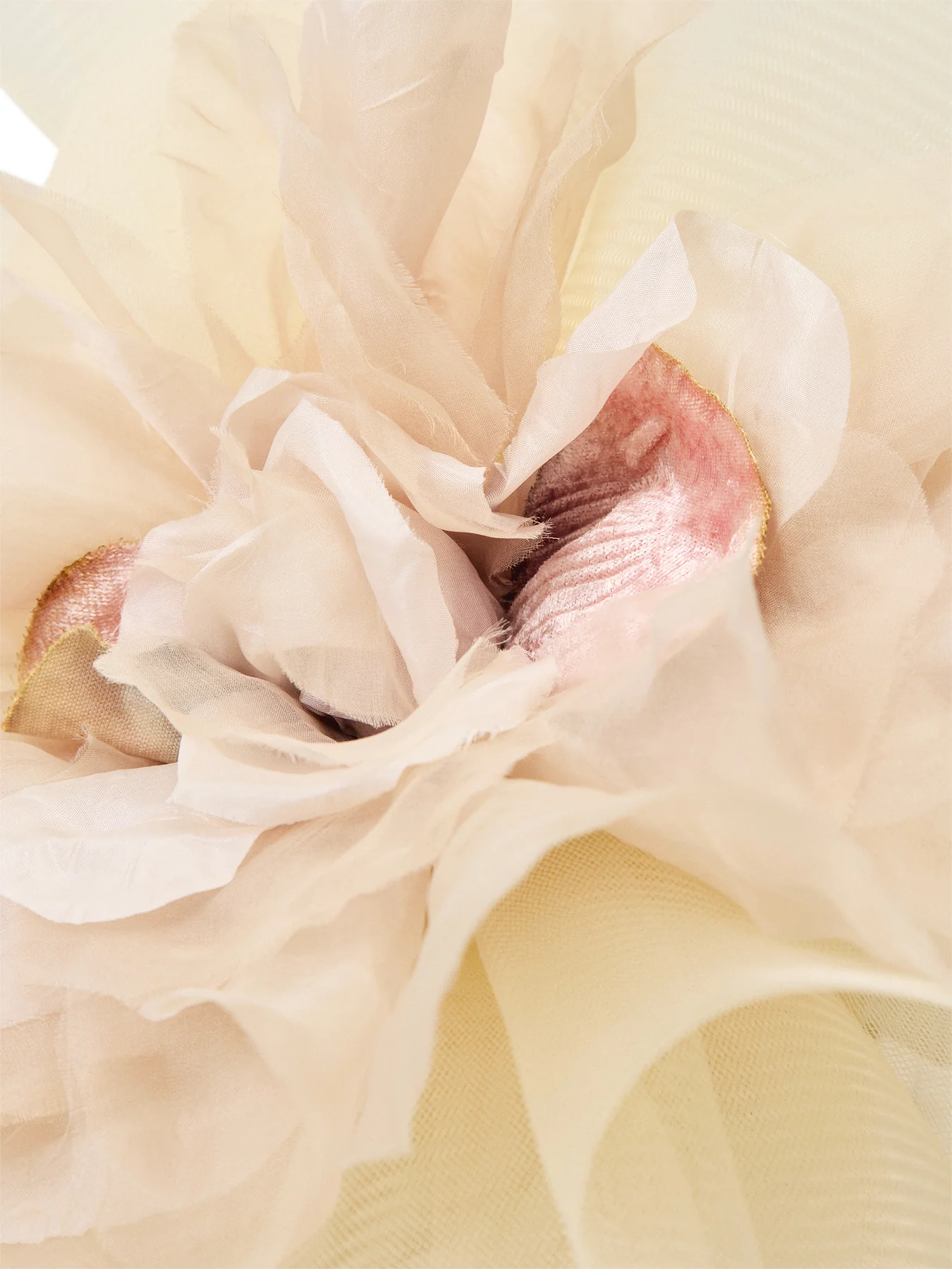 Large Flower and Pleated Crin Fascinator - Image 2