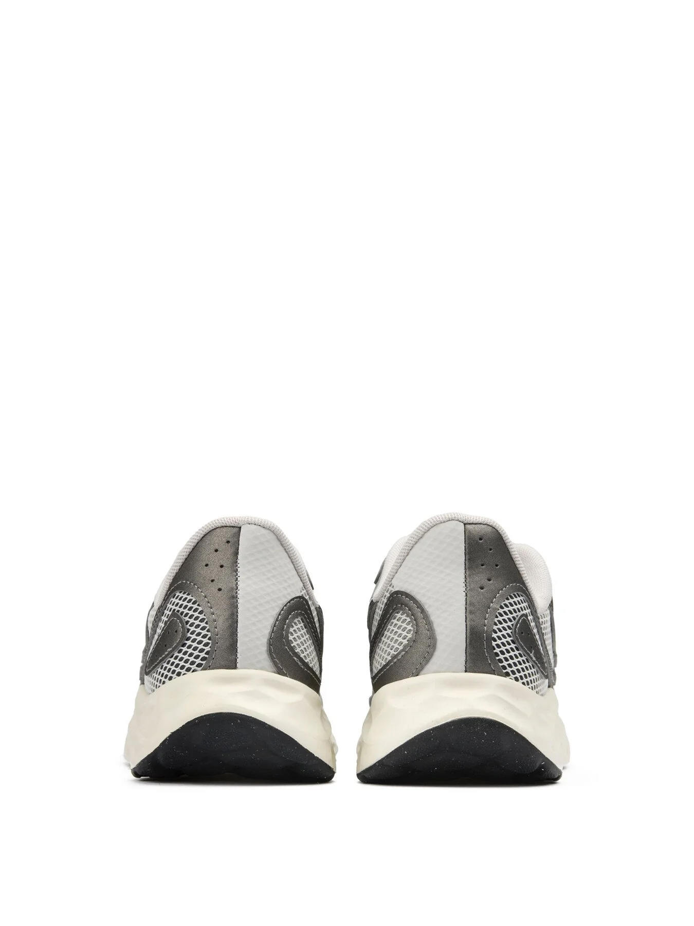 NEW BALANCE Fresh Foam Arishi V4 Trainers - Image 3