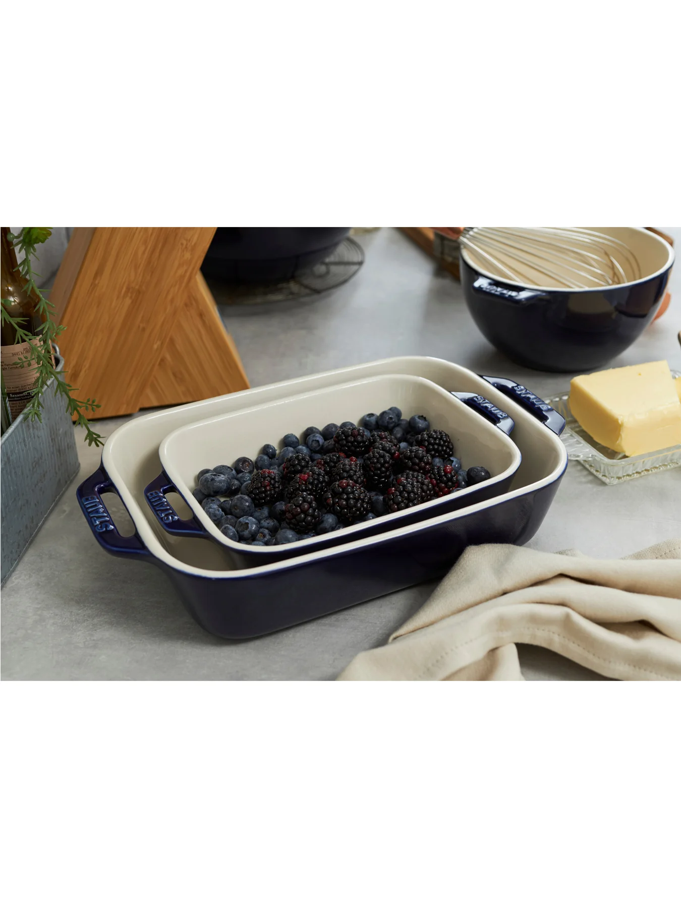 Oven Dish Dark Blue 2.4L - Image 4
