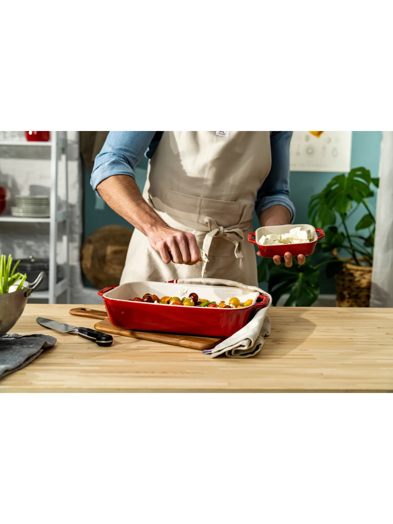 Oven Dish Red 2.4L - Image 3