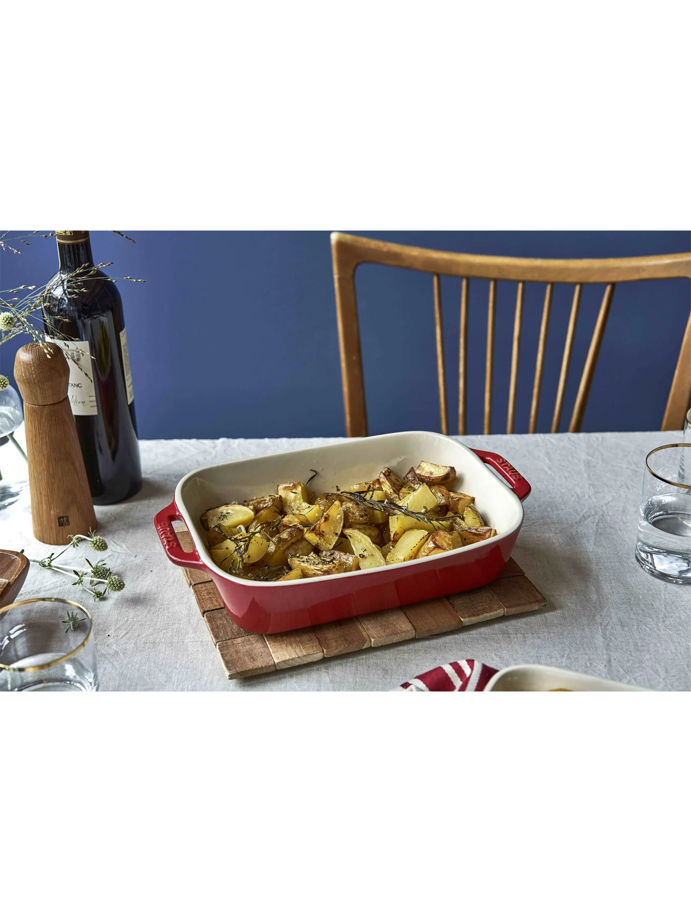 Oven Dish Red 2.4L - Image 4