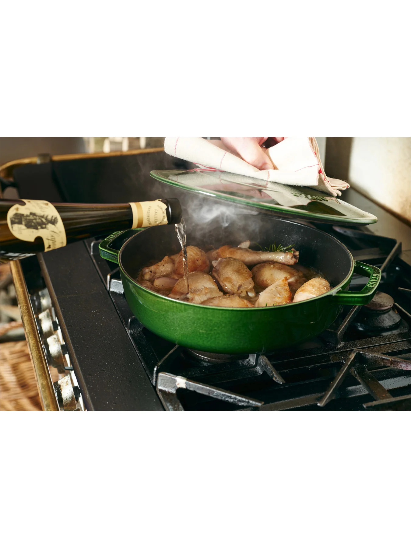 Round Saute Pan Chistera with Lid 28cm - Image 4