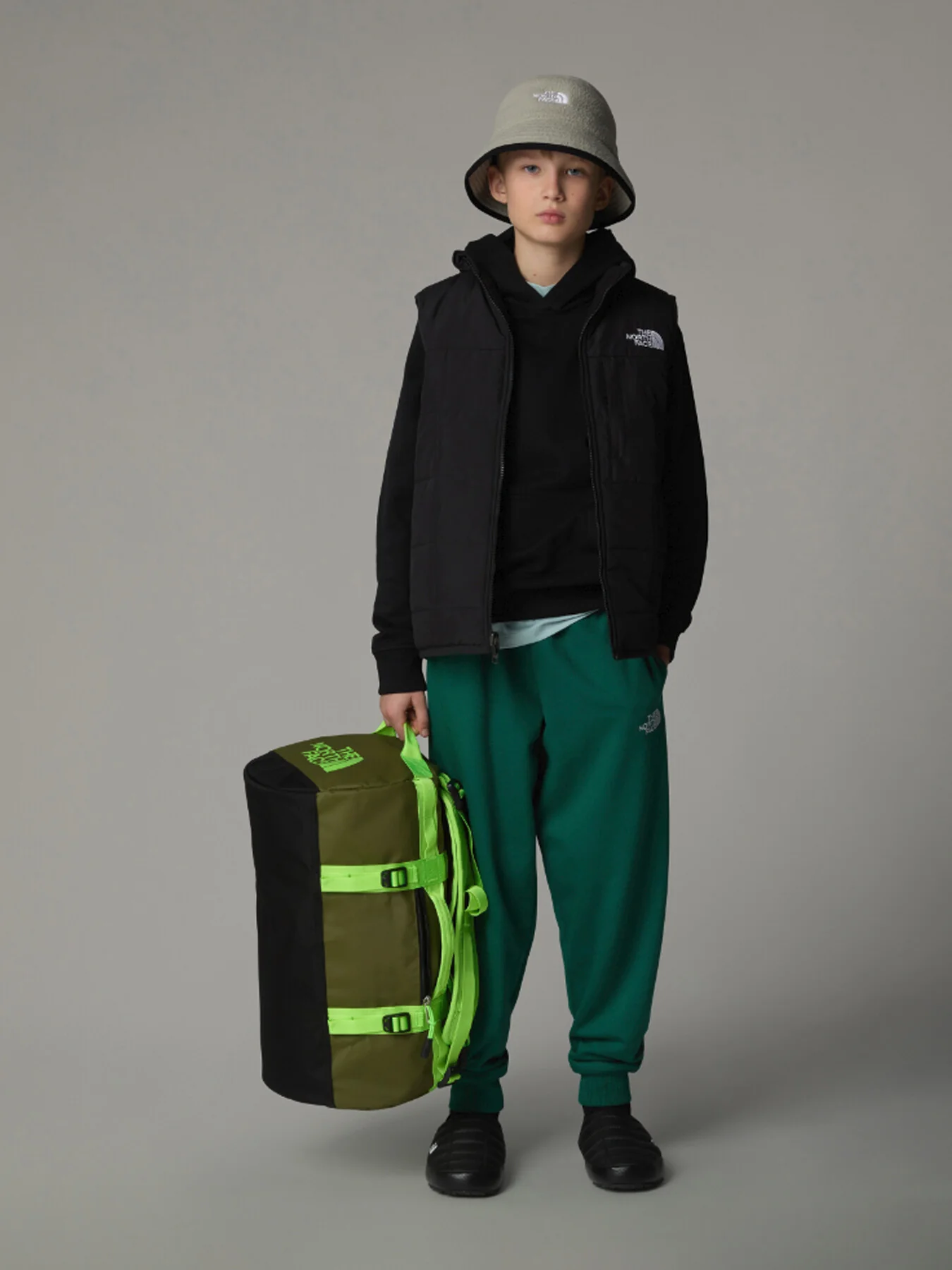 Boys Reversible Shasta Gilet - Image 5