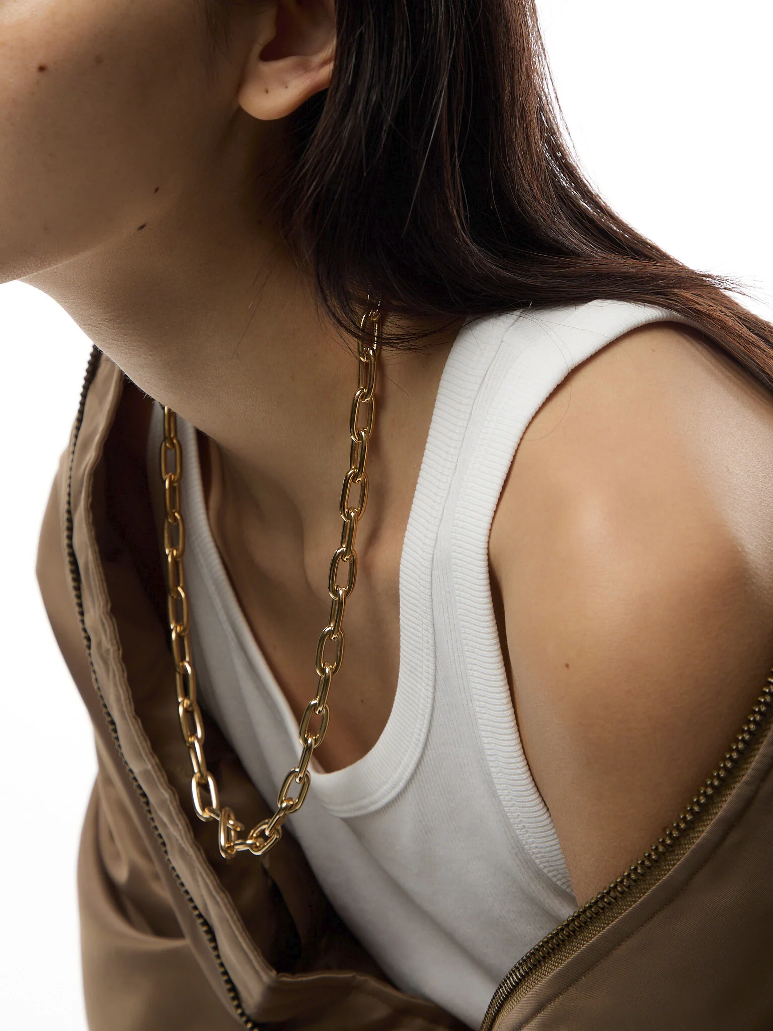 Small Gold Oval Chain Necklace - Image 2