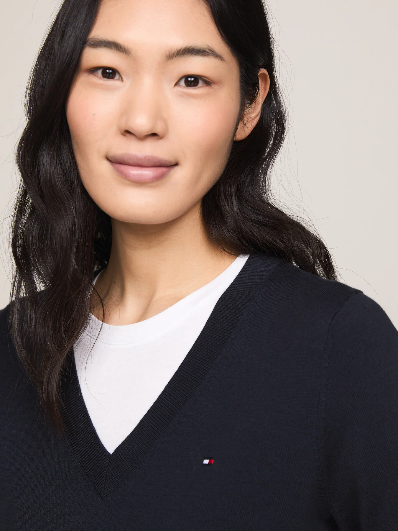 Heritage V-Neck Jumper - Image 3