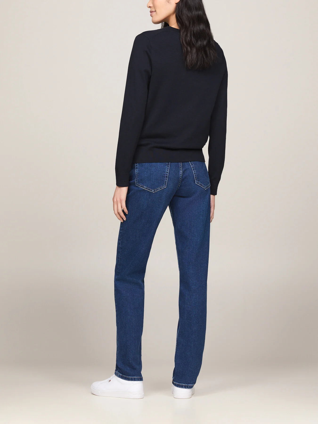 Heritage V-Neck Jumper - Image 4