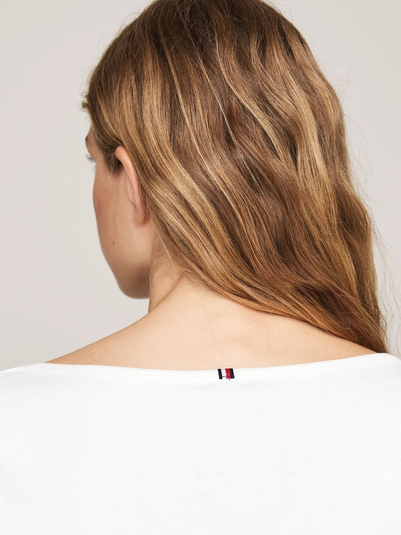 Boat Neck Slim T-Shirt Desert Ecru - Image 4