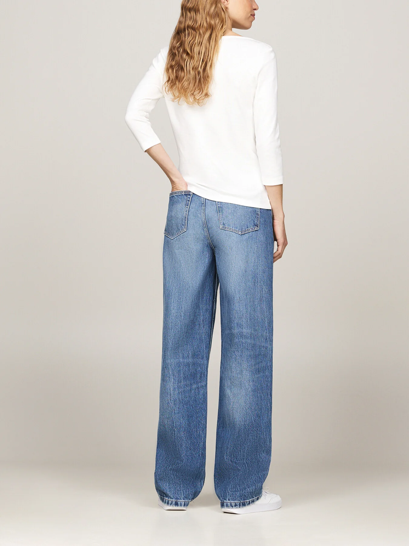 Boat Neck Slim T-Shirt Desert Ecru - Image 5
