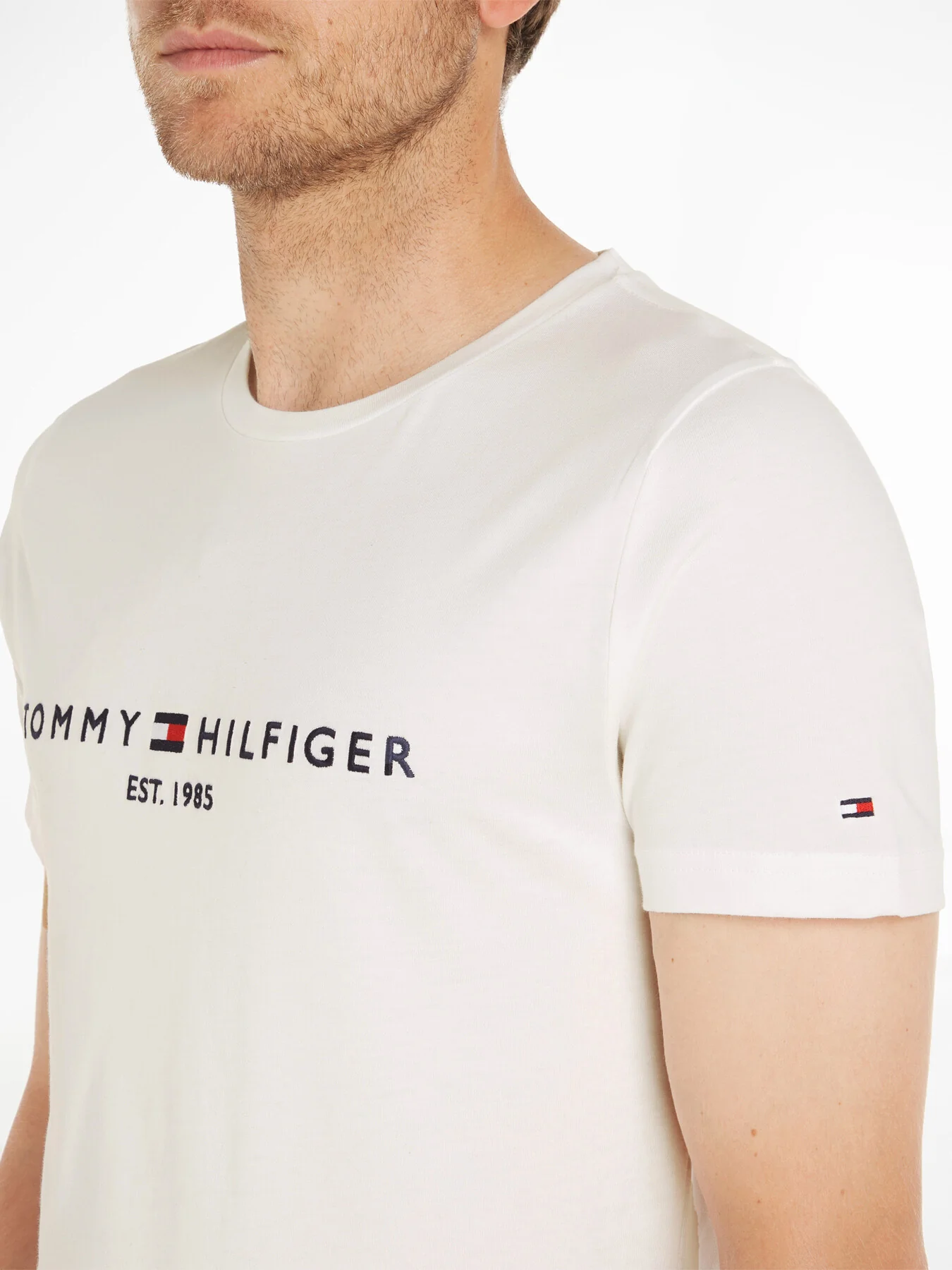 Core Tommy Logo T-Shirt - Image 3