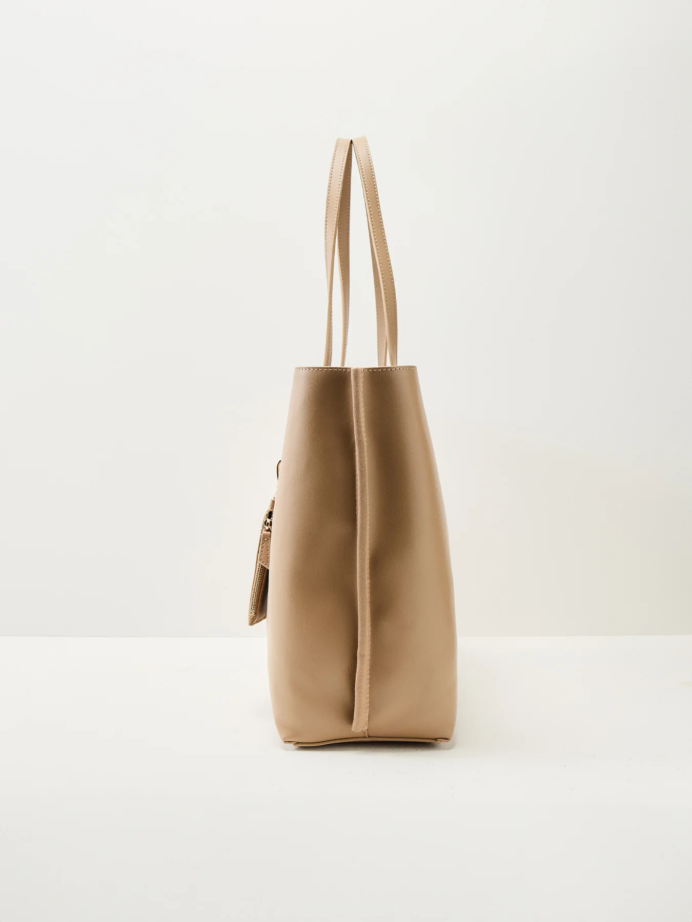 TH Distinct Tote - Image 4