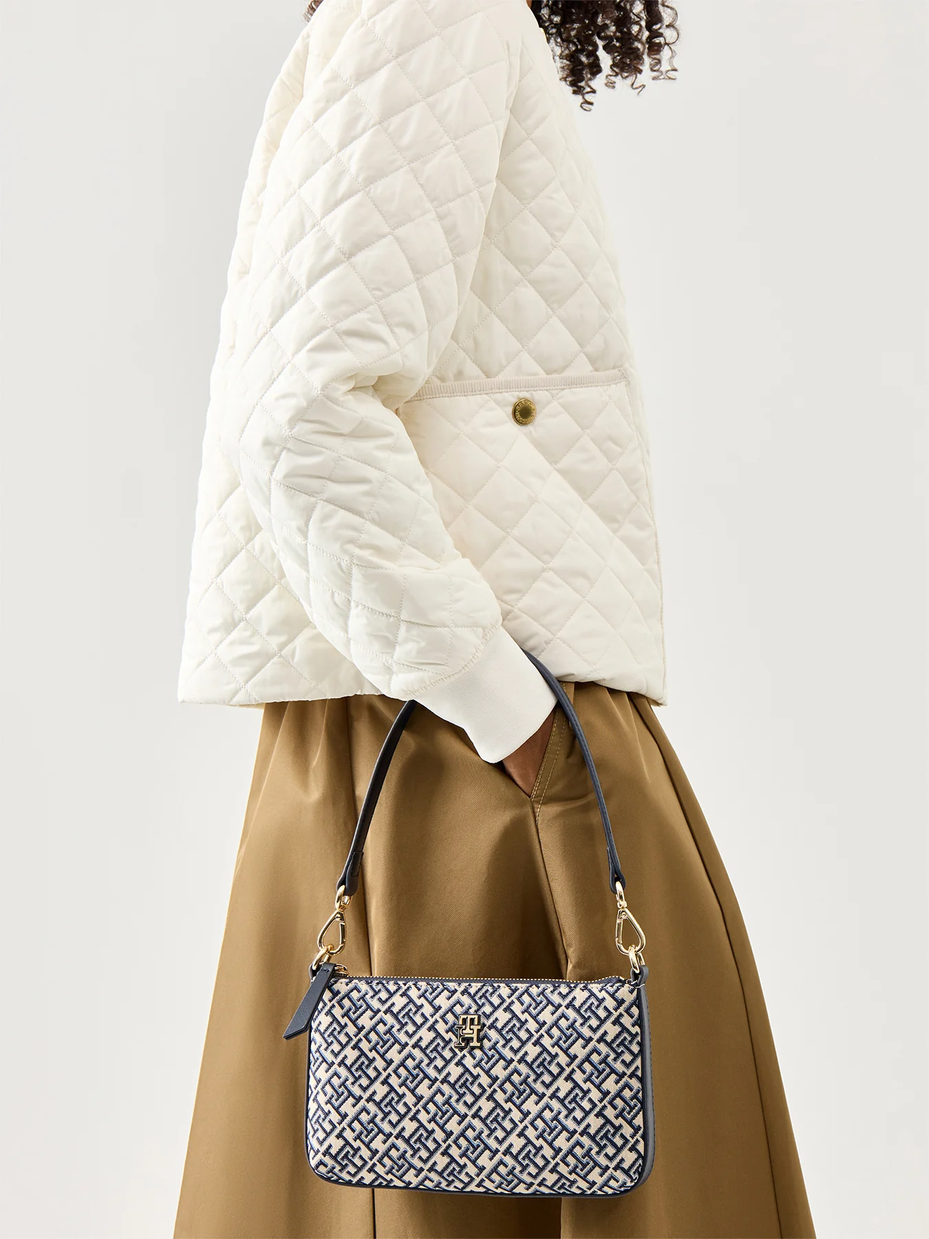 Jacquard Shoulder Pouch - Image 2