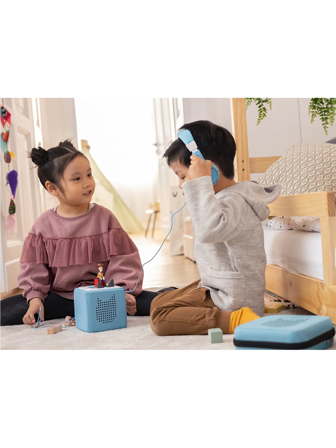 Foldable Headphones - Light Blue - Image 4