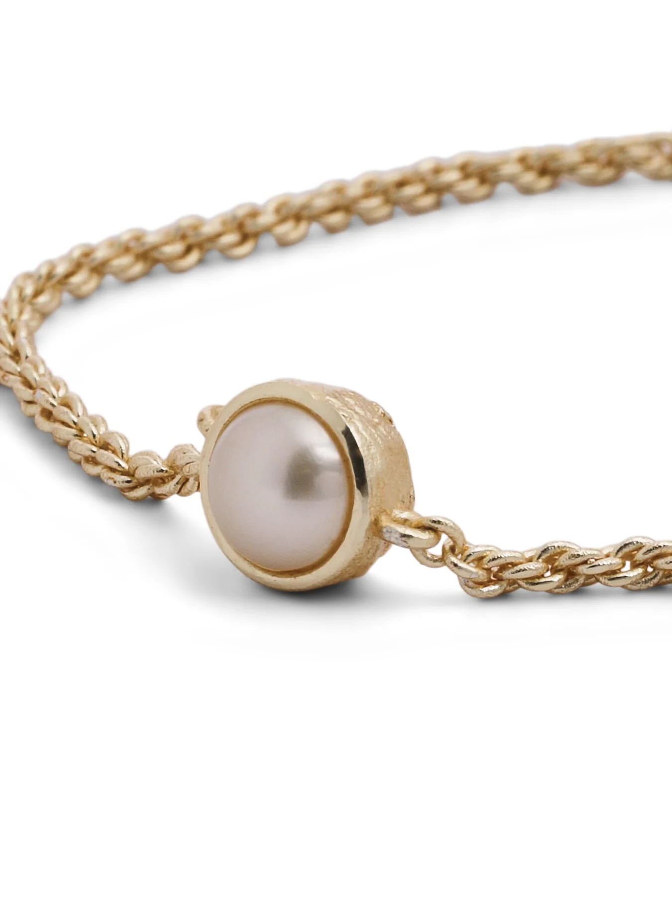 Freshwater Pearl Birthstone Bracelet - Image 4