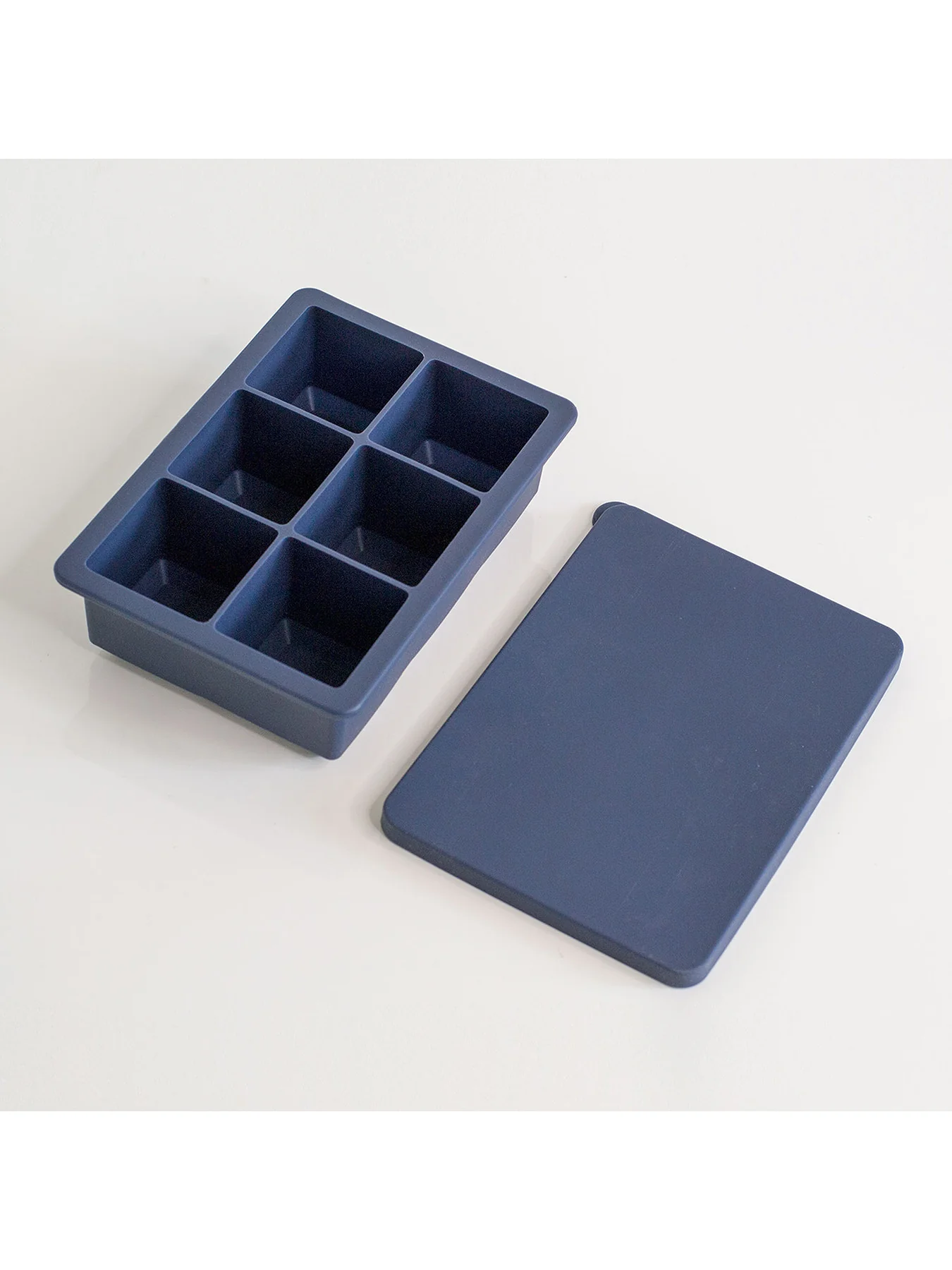 Giant Ice Cube Tray - Image 3