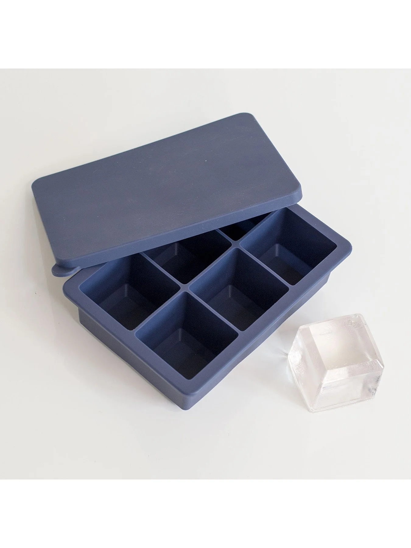 Giant Ice Cube Tray - Image 4