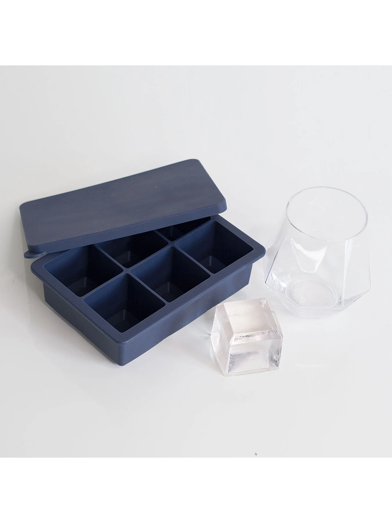 Giant Ice Cube Tray - Image 5
