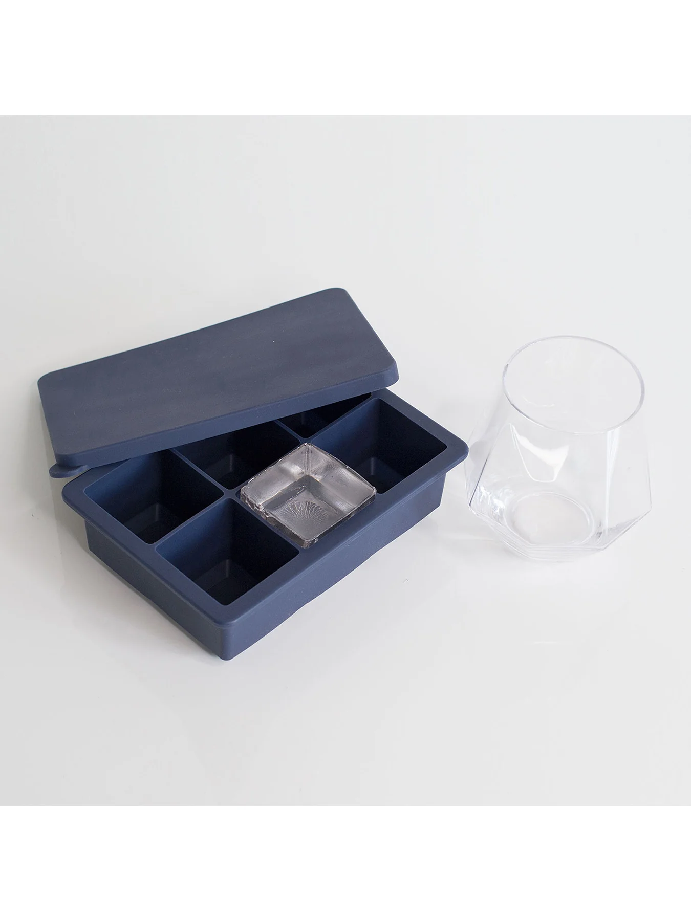 Giant Ice Cube Tray - Image 6