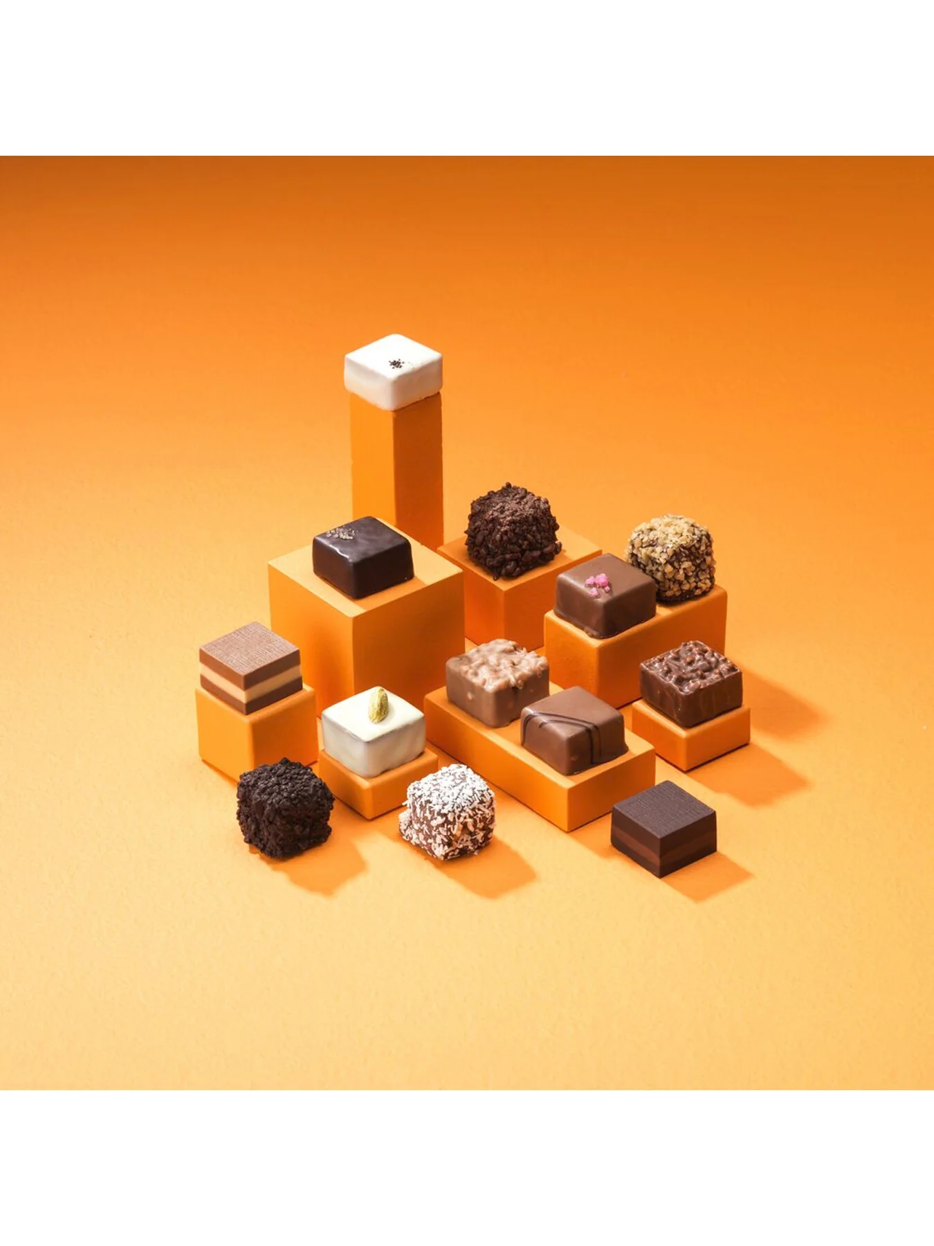 Assorted Selection of Pralines Gift Box 100g - Image 2