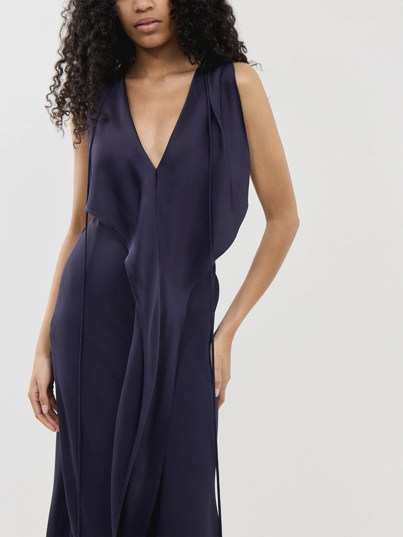 SLEEVELESS DRAPED V-NECK MIDI GOWN - Image 3