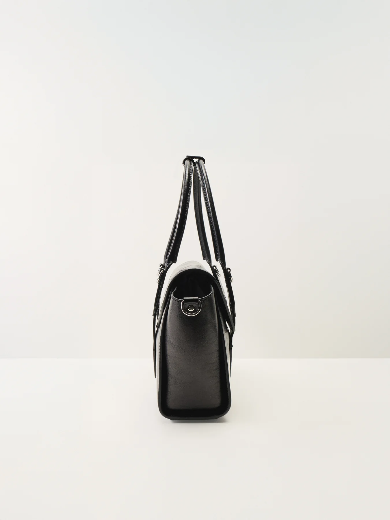 Bettina Medium Handbag - Image 4
