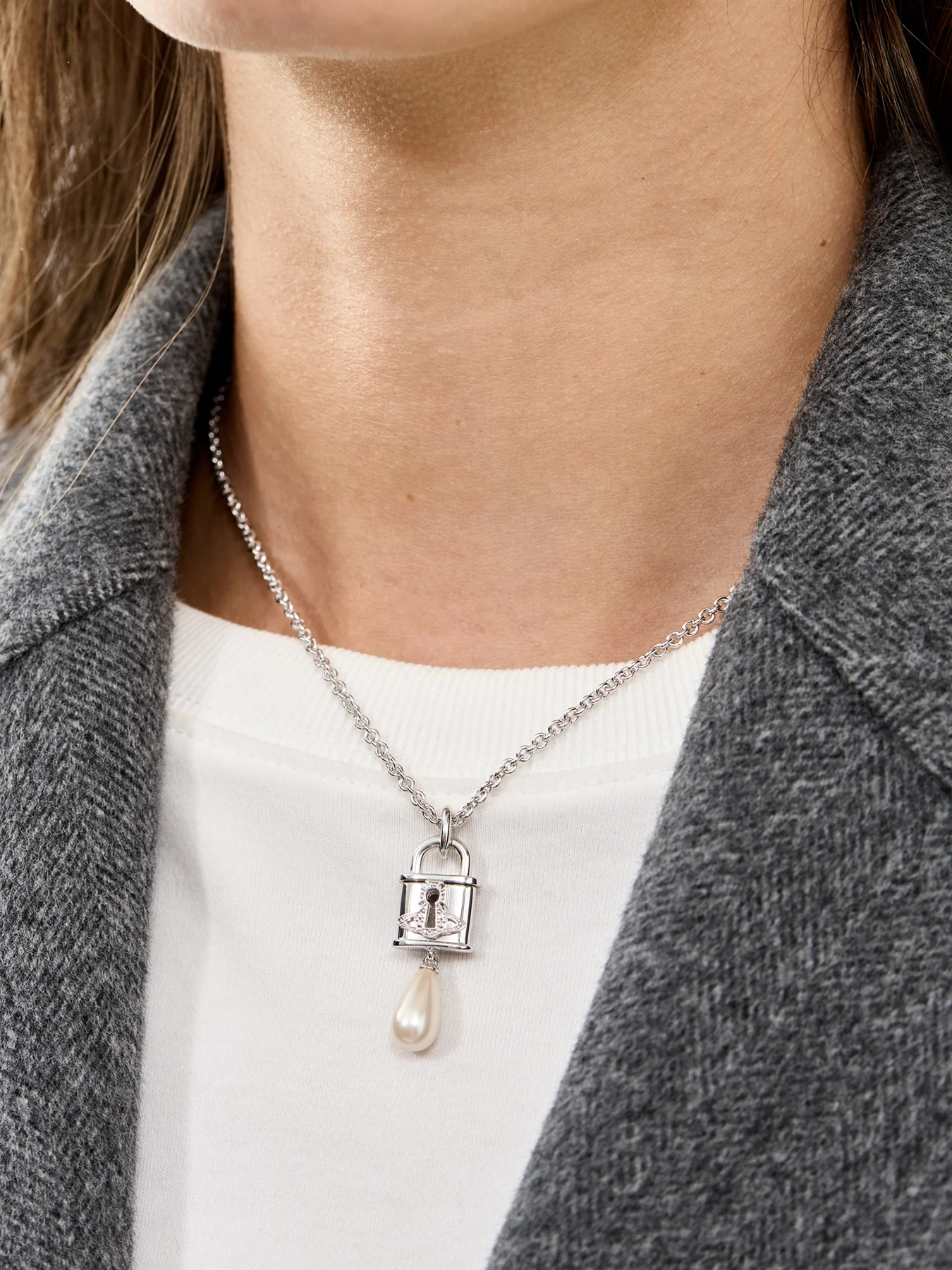 Small Pendant Necklace Silver - Image 2
