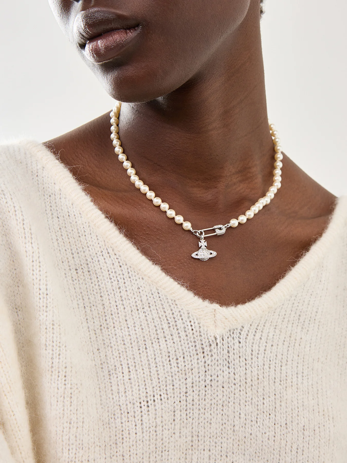 Lucrece Pearl Necklace - Image 2