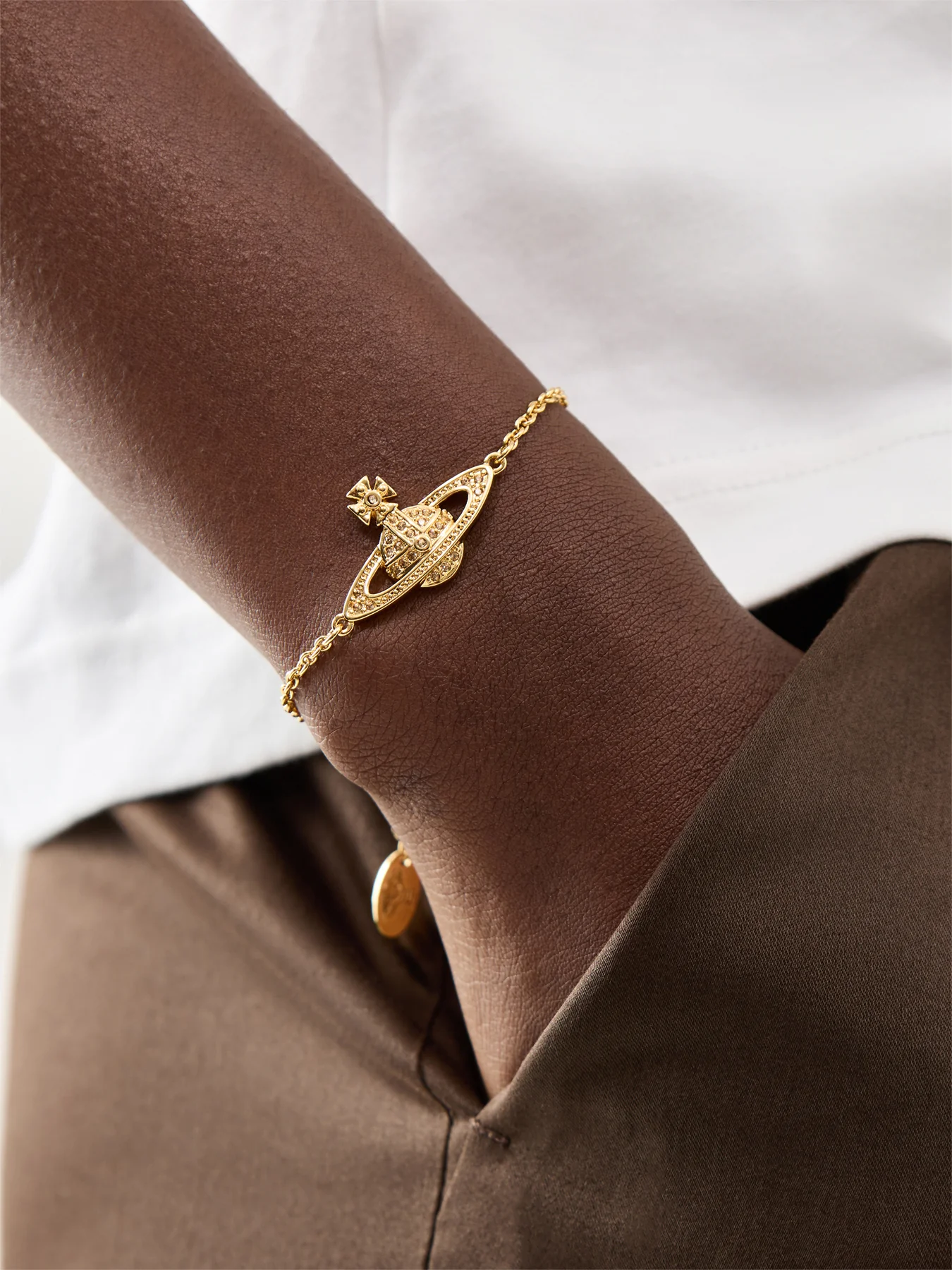 Mini Bas Relief Chain Bracelet - Image 2