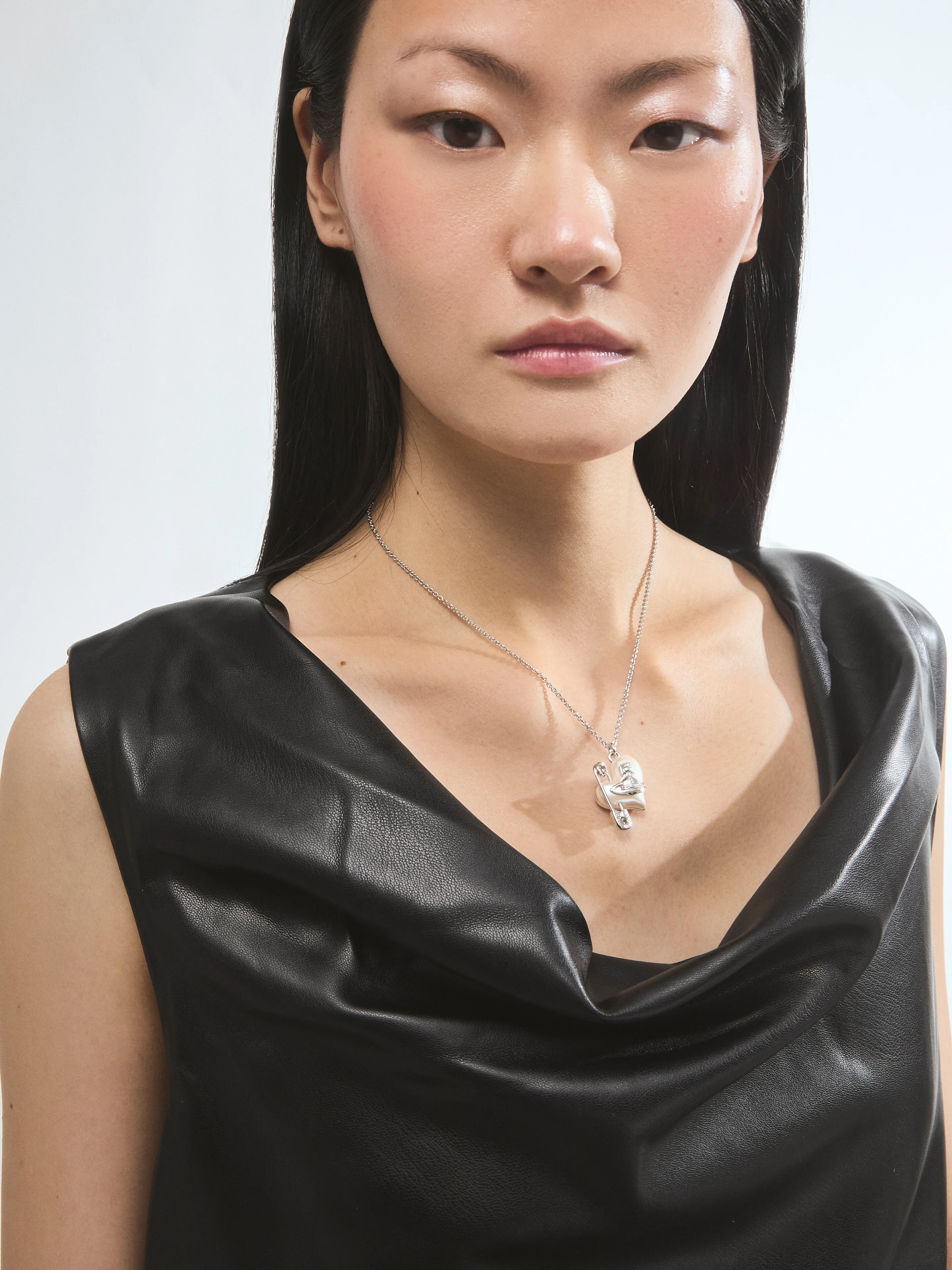 Orietta Pearl Pendant Necklace - Image 2
