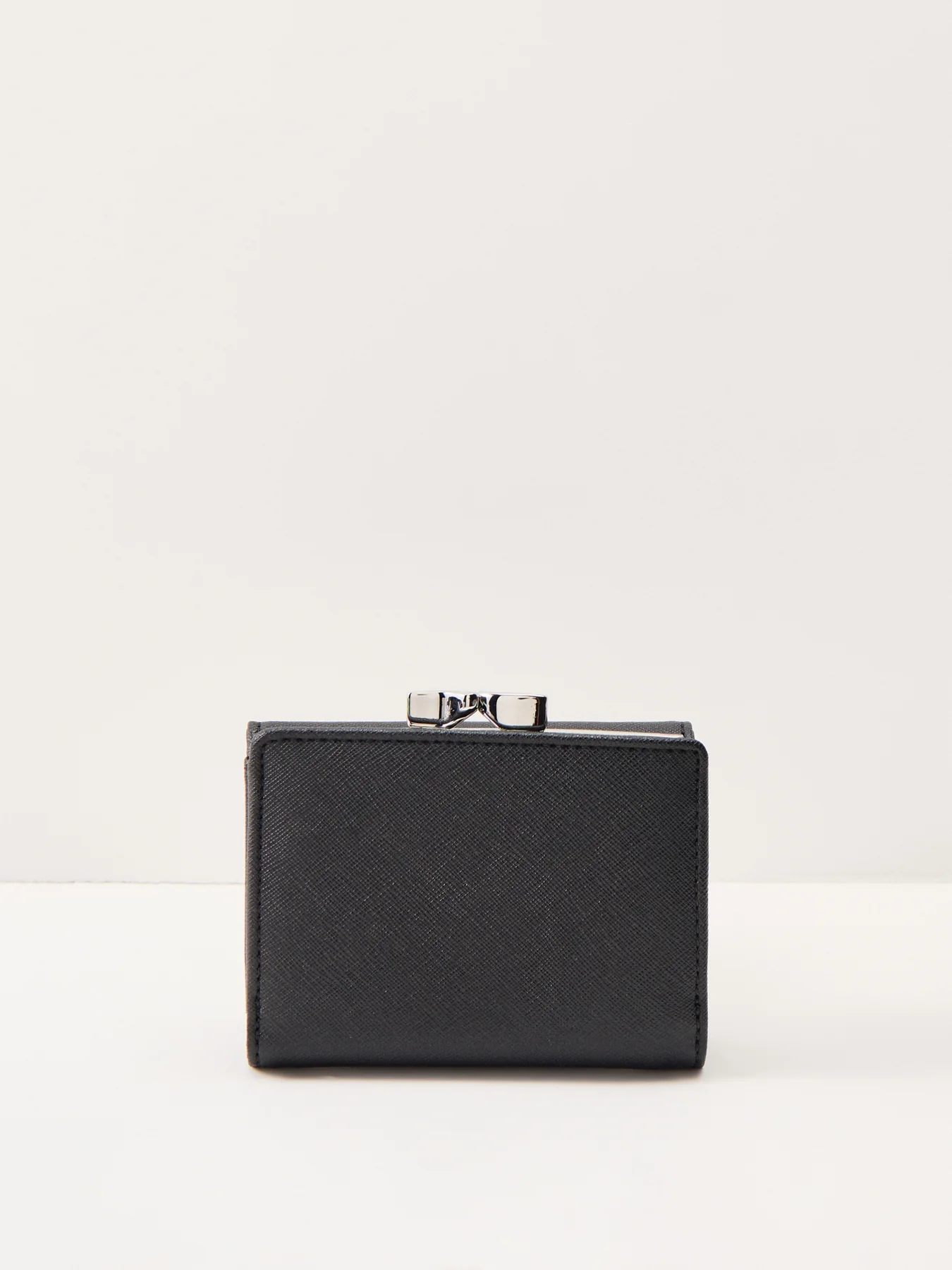 Small Frame Wallet Black - Image 2