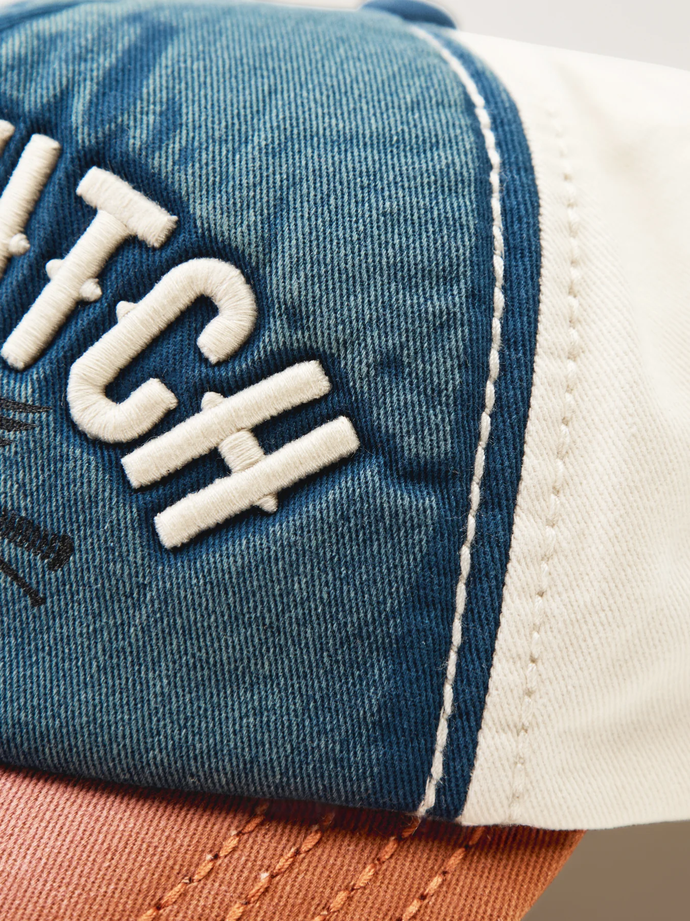 V Dutch Cap Xavier Skull 02 - Image 3