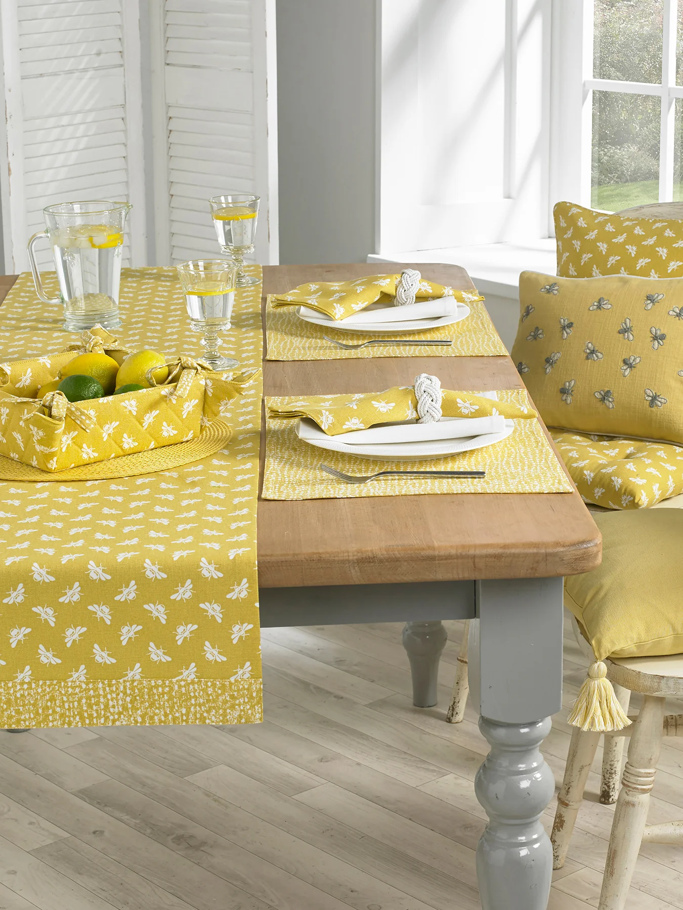 Bee Reversible Placemat Ochre Set Of 2 - Image 2