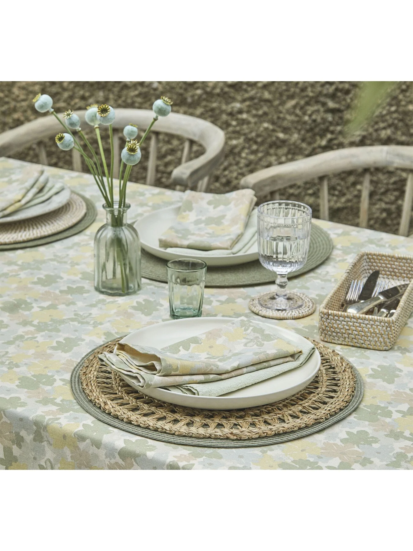Circular Seagrass Placemat - Image 3