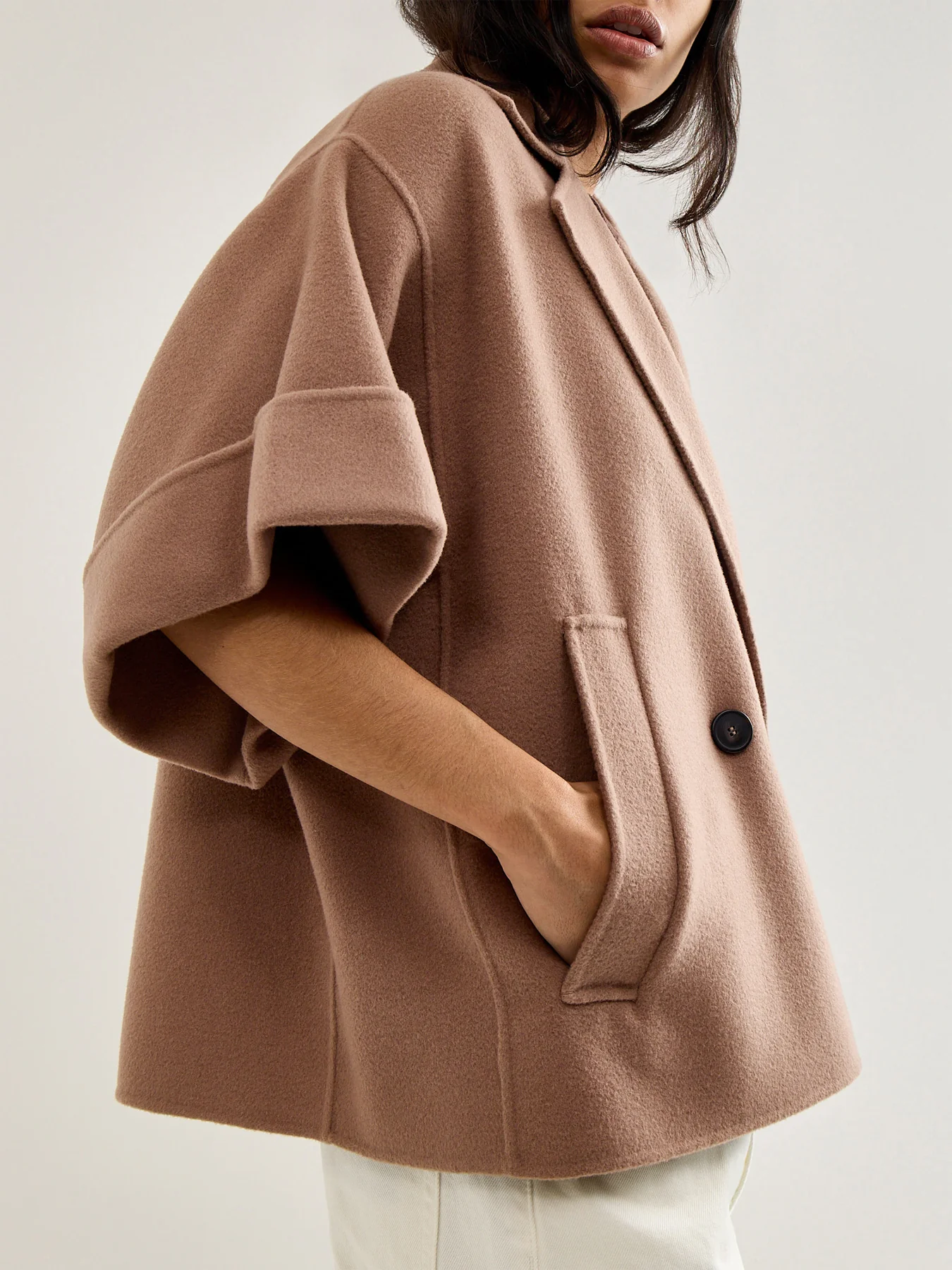 Weekend Pera Short Sleeve Coat - Image 3