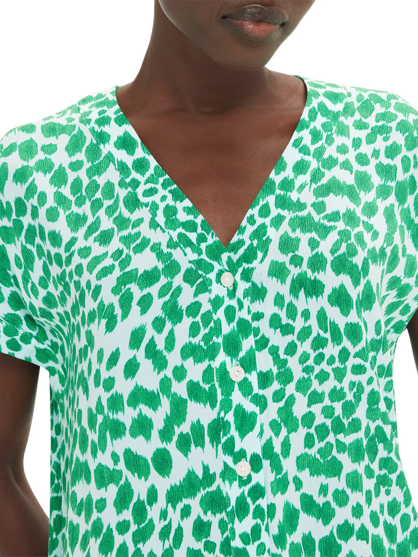 Smooth Leopard Print Blouse - Image 4