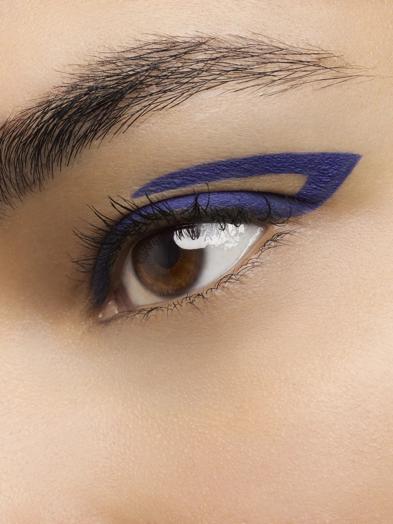 Crushliner Waterproof Eyeliner - Image 9