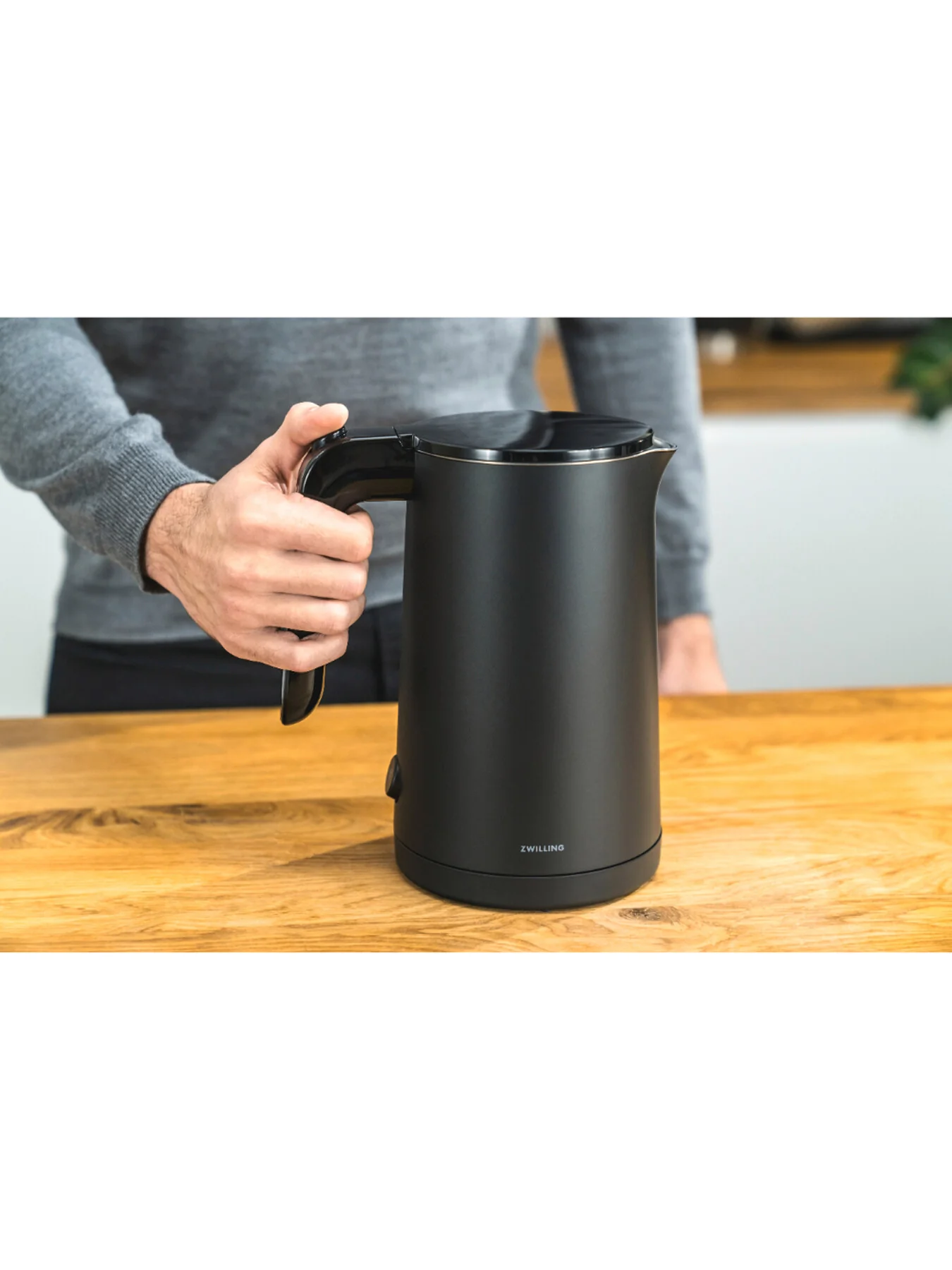 Electric Kettle 1L - Image 4