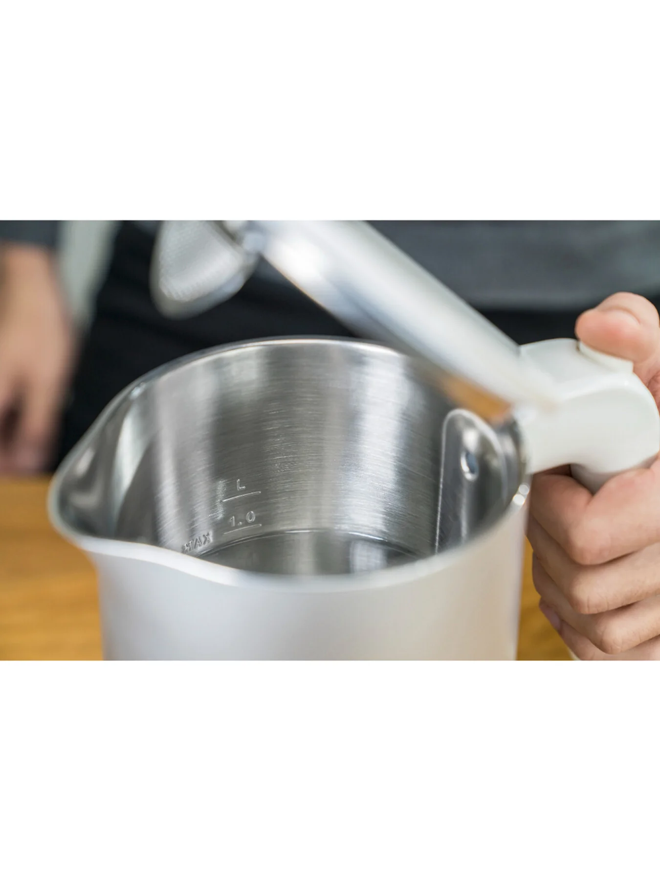 Electric Kettle 1L - Image 2