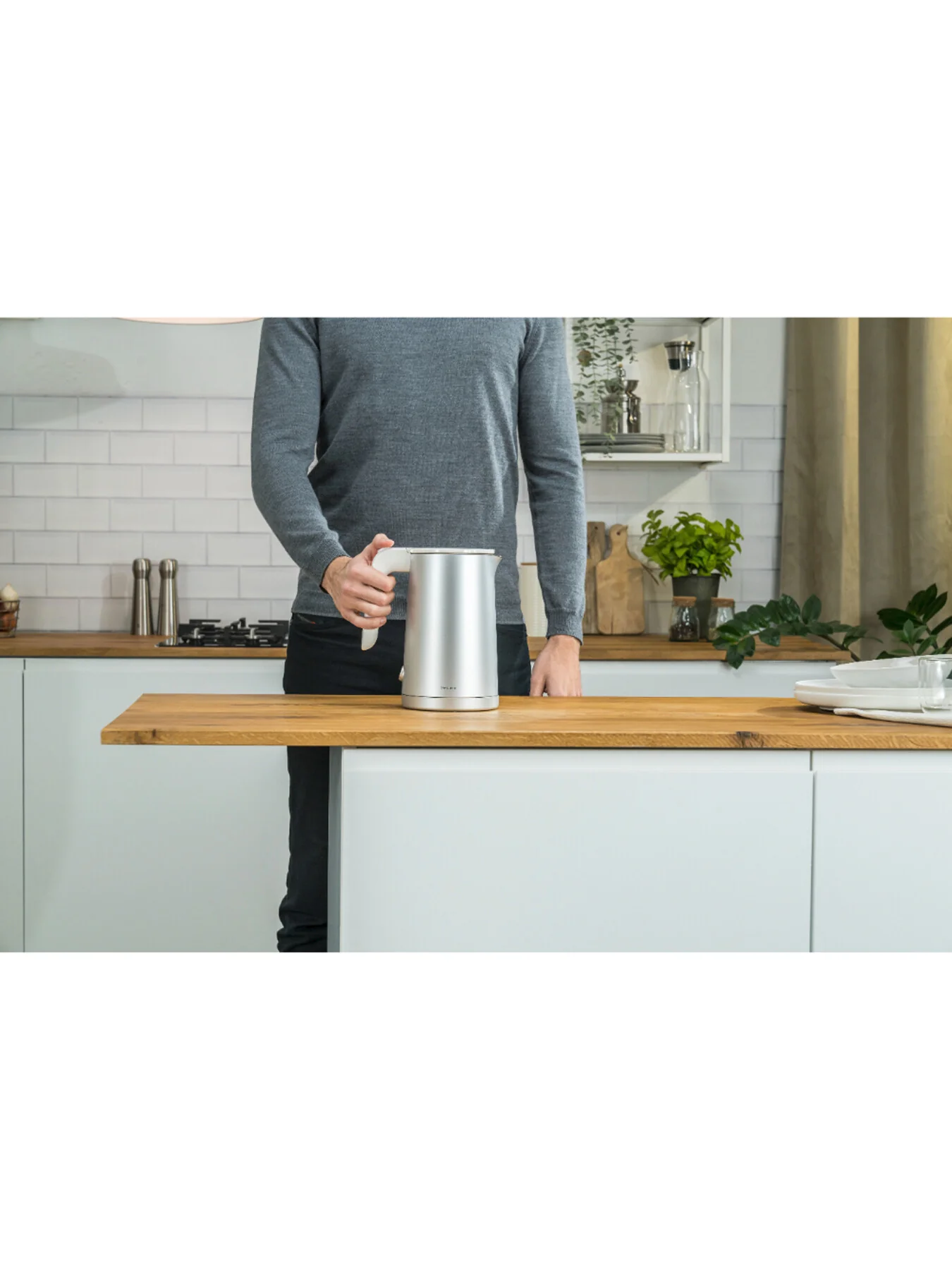 Electric Kettle 1L - Image 4